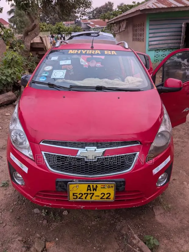 Chevrolet Spark 1LT 2013 Red · Photo 1