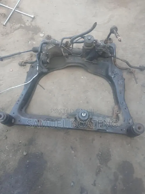 Nissan Pathfinder 2015 to 2017 Front Beam · Photo 1