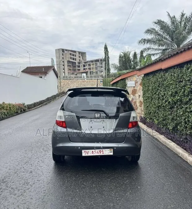 Honda Fit 2013 Gray · Photo 1