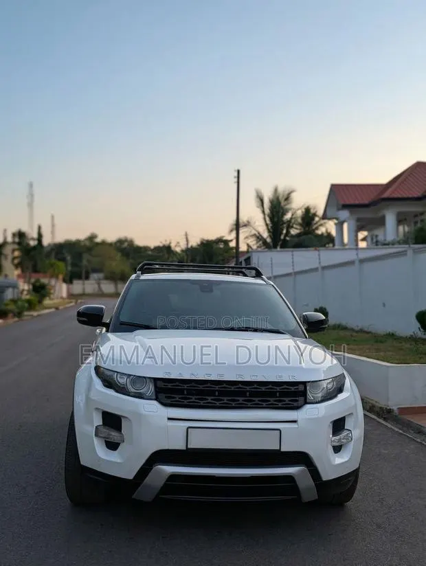 Land Rover Range Rover Evoque Pure Plus AWD 2013 White · Photo 1