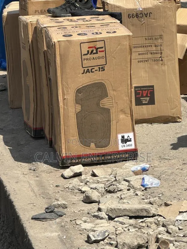 Jac 15 Potable Rechargeable Speaker · Photo 1
