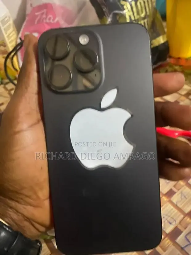 Apple iPhone 15 Pro Max 256 GB Black · Photo 1
