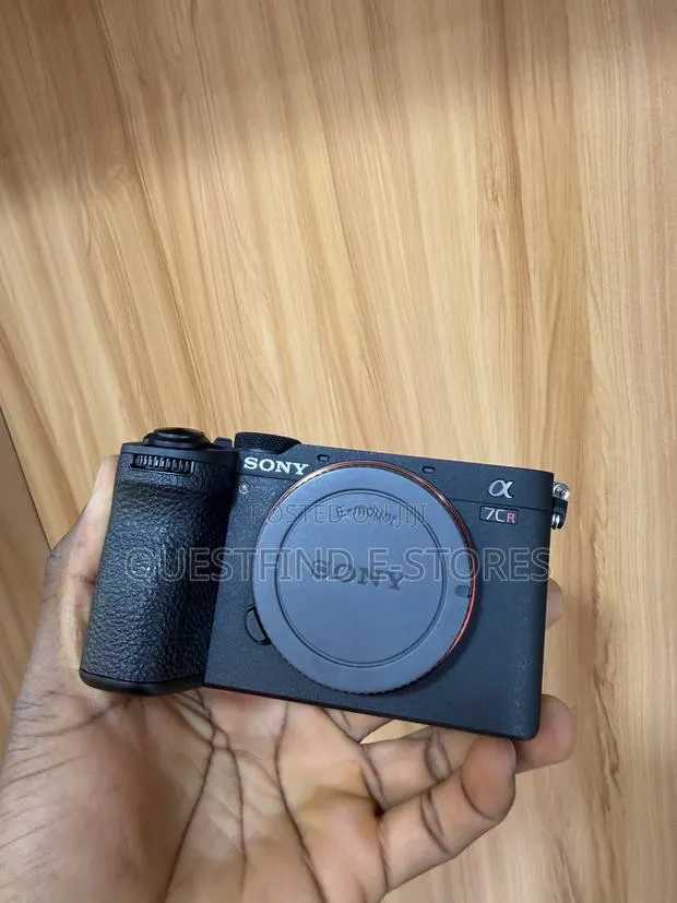 Sony A7cr Mirrorless Camera · Photo 1