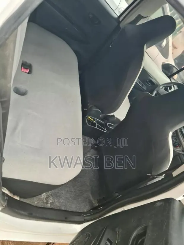 Toyota RAV4 2005 Gray · Photo 1