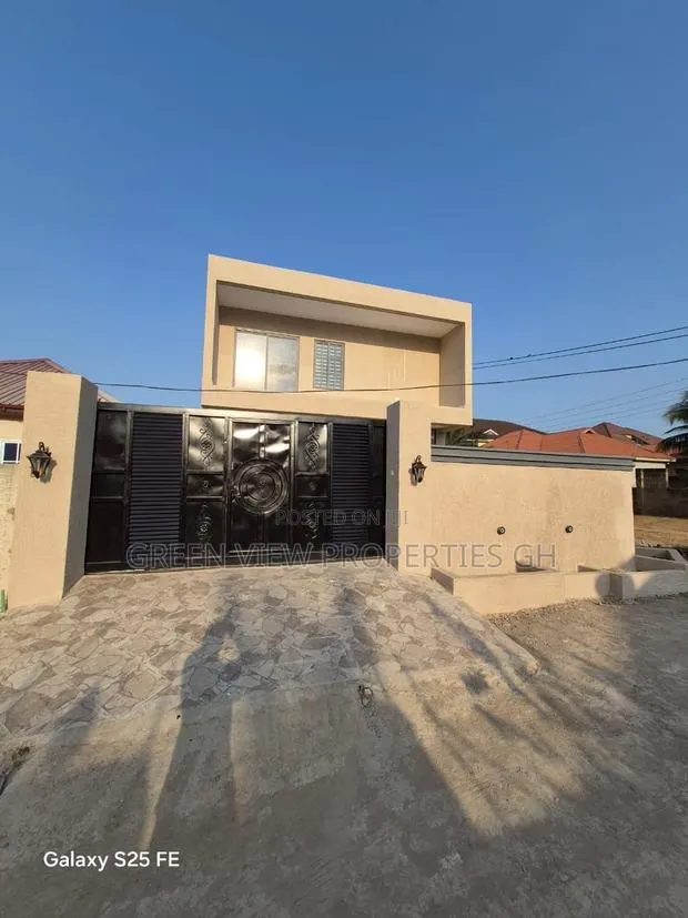 3bdrm Duplex in Amasaman for sale · Photo 1