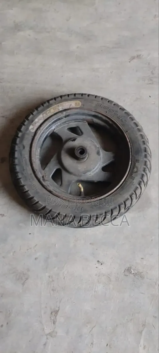 Quality Wheelbarrow Tyres for Sale · Photo 1