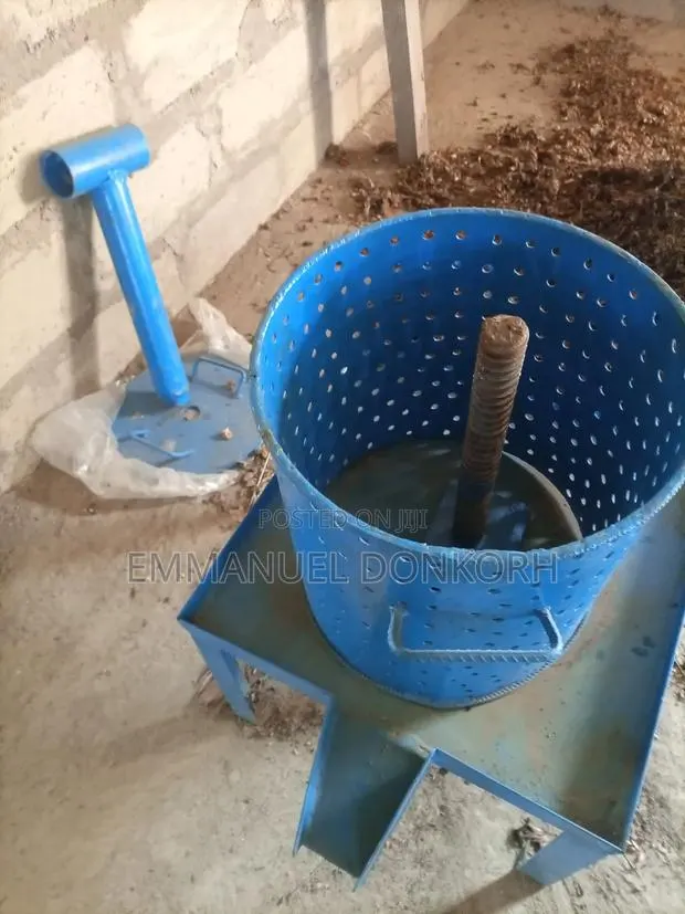 Palm Oil Press Manual · Photo 1