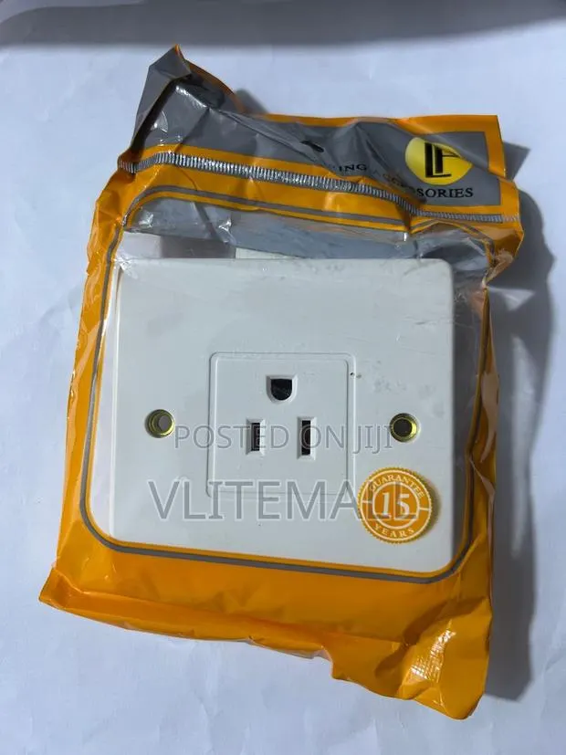 Surge Protector Socket · Photo 1