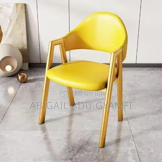Single Chair · Photo 1