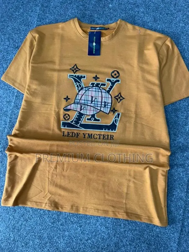 Orig**Al Round Neck Top Shirts for Men · Photo 1