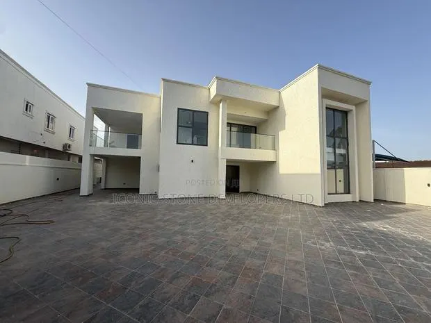 5bdrm House in East Legon, A&C Mall Area for sale · Photo 1