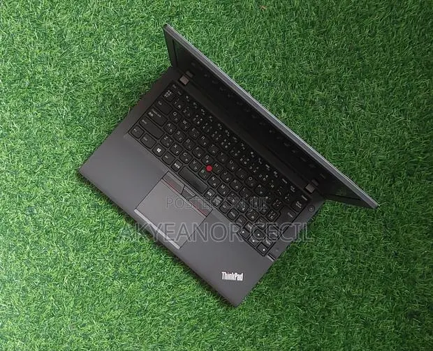 Laptop Lenovo ThinkPad X260 8GB Intel Core i3 HDD 500GB · Photo 1