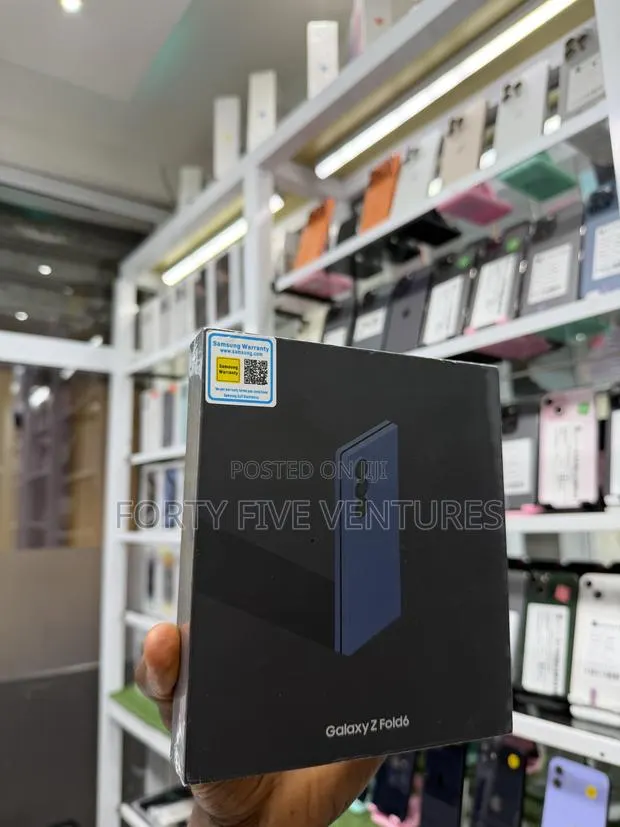 New Samsung Galaxy Z Fold6 512 GB Blue · Photo 1