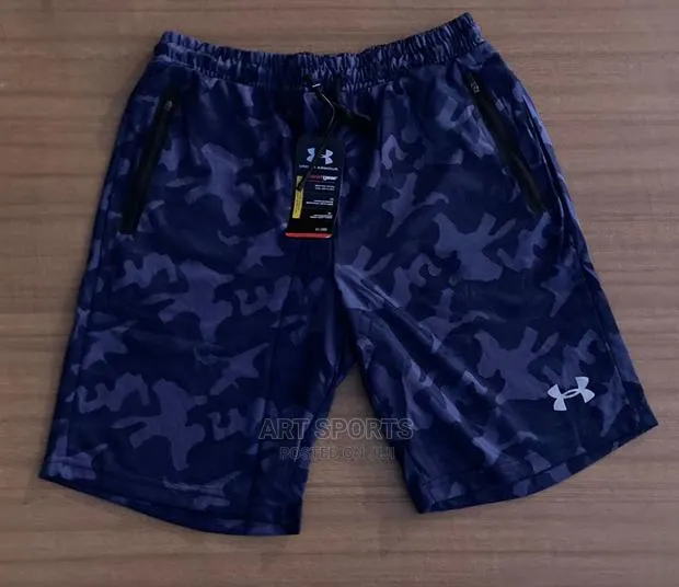 Under Amour Shorts · Photo 1