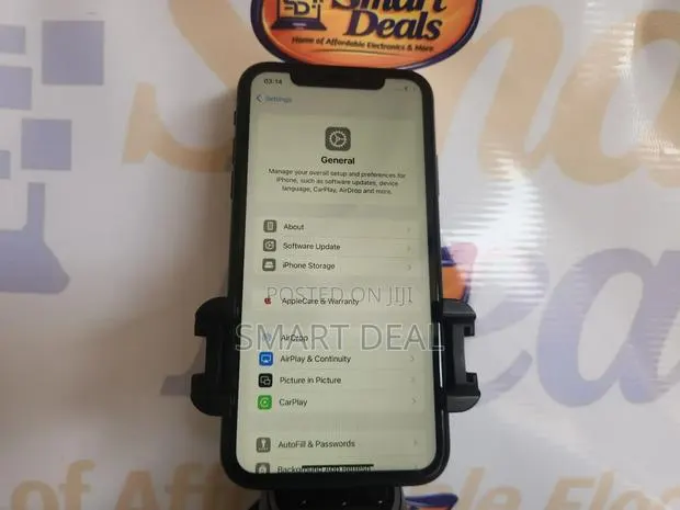 Apple iPhone XR 64 GB Black · Photo 1