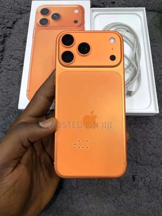 Apple iPhone 17 Pro Max 512 GB Orange · Photo 1