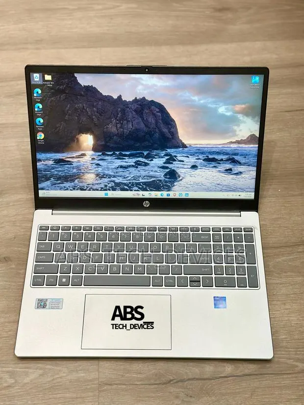 Laptop HP 15-dy1031wm 16GB Intel Core i7 SSD 512GB · Photo 1