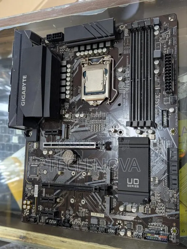Gigabyte Z490 Ud Intel Core I5 10th Gen Motherboard and CPU · Photo 1