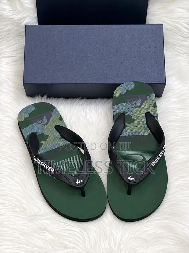 QuikSilver Slippers · Photo 1