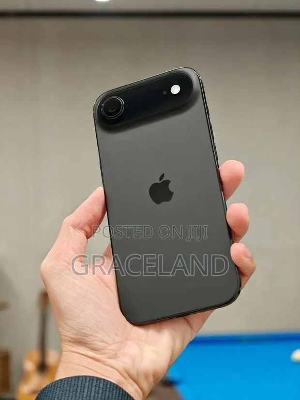 New Apple iPhone Air 256 GB Black · Photo 1