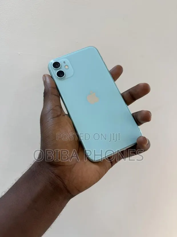 Apple iPhone 11 64 GB · Photo 1