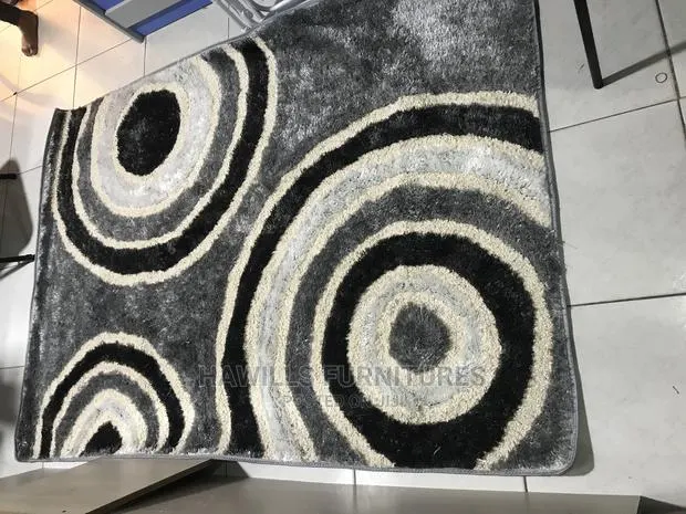 Gray Carpet · Photo 1