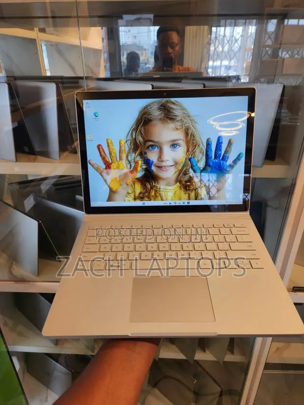 Laptop Microsoft Surface Book 2 16GB Intel Core i7 SSD 512GB · Photo 1