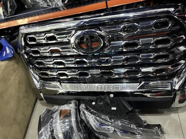 Front Bumper Complete Tundra 2023-2024-2025 · Photo 1