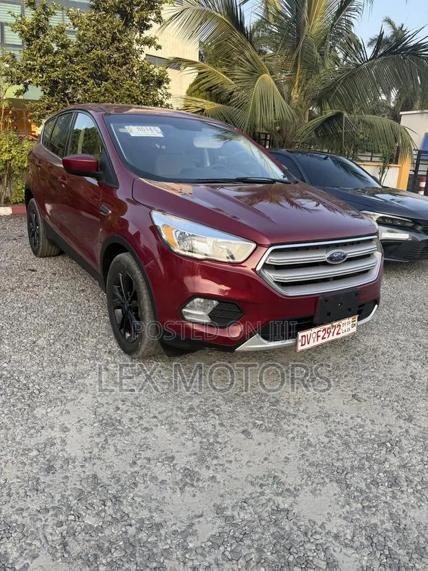 Ford Escape 2019 Red · Photo 1
