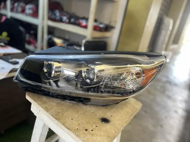 Kia Sorento 2018-2020 Headlight 2019, 2020 · Photo 1