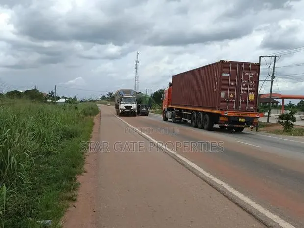 4 Plots ( Main Highway Road Side) Boankra Inland Port. · Photo 1