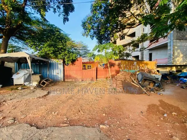 1 Half Plot for Sale at Dzorwulu · Photo 1