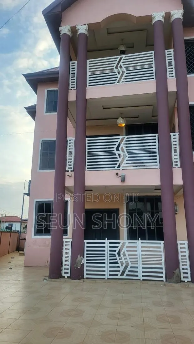 2bdrm Apartment in Lakeside Estate, Ashaley Botwe for rent · Photo 1
