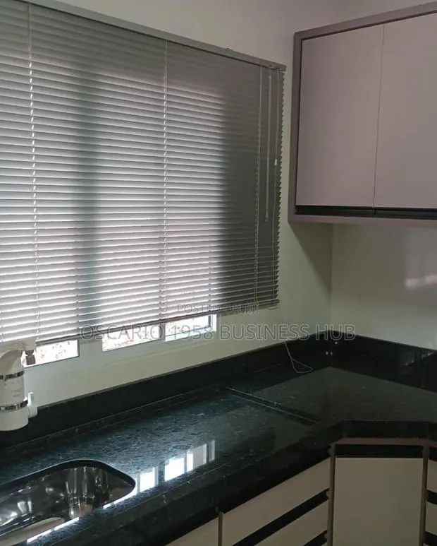 Ash Venetian Curtains Blinds · Photo 1