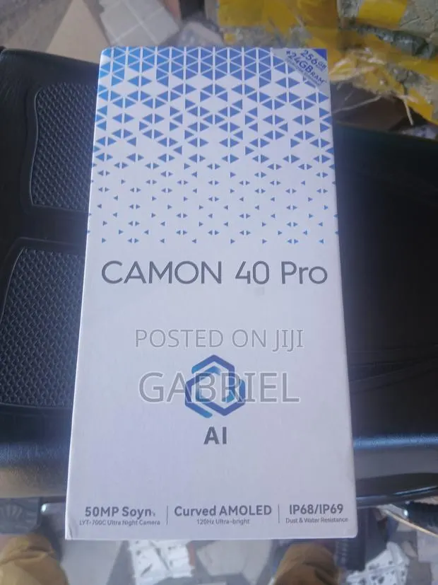 New Tecno Camon 40 Pro 5G 256 GB Green · Photo 1