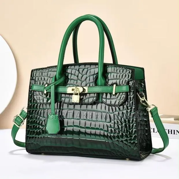 Her Business Deals · Photo 1