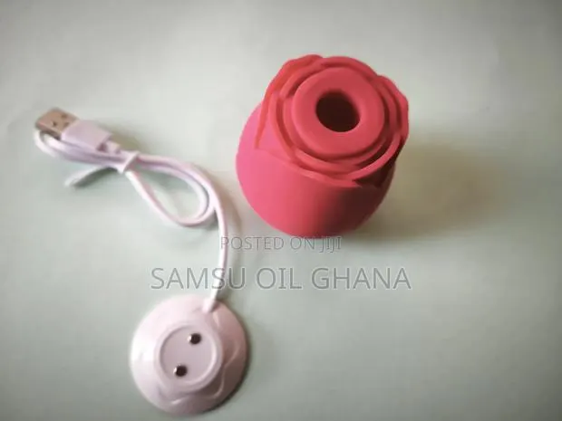 Rose Sucking Vibrator - Intense Sensitivity · Photo 1
