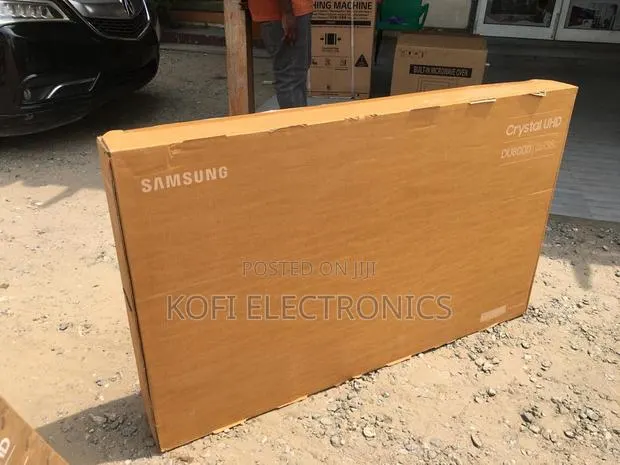 Samsung 55” Uhd Smart Tv With Crystal Processor · Photo 1