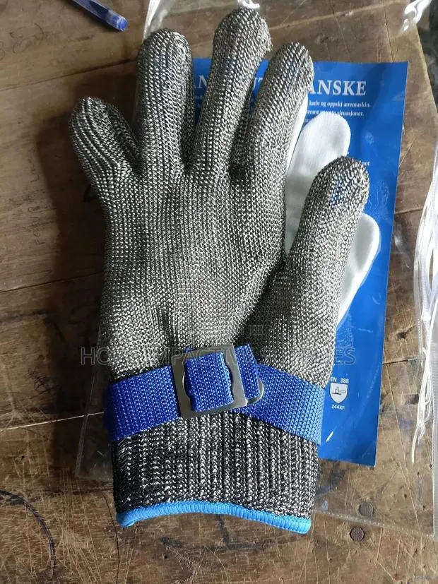 High Quality Metal Gloves. · Photo 1