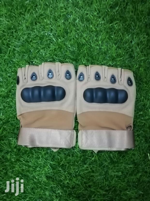 Riders Gloves · Photo 2