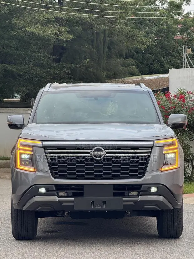 New Nissan Patrol 2025 Gray · Photo 1