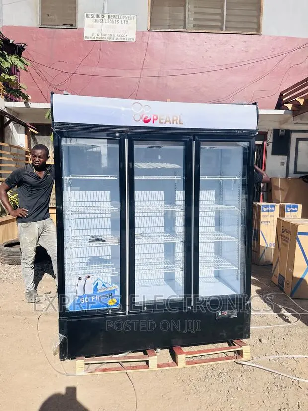 Lovely Sleek White Pearl PVC-150 Display Fridge · Photo 1