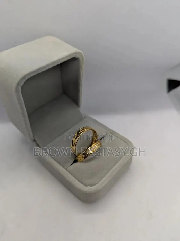 Round Two Piece Designer Wedding Rings (Swipe) · Photo 1