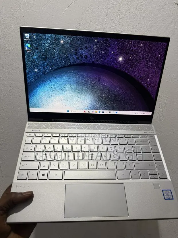 Laptop HP Envy 13 8GB Intel Core i5 SSD 256GB · Photo 1