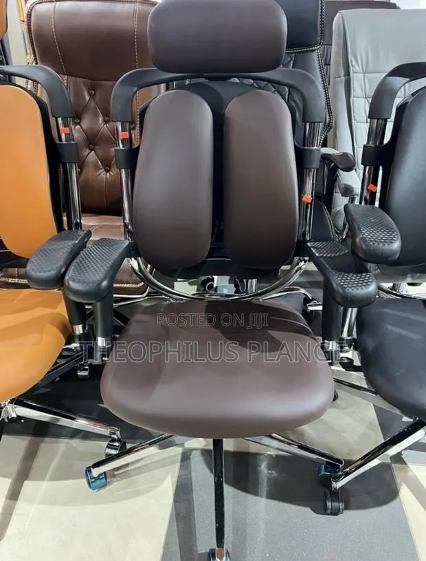 Orthopedic Butterfly Swivel Chair Brown · Photo 1