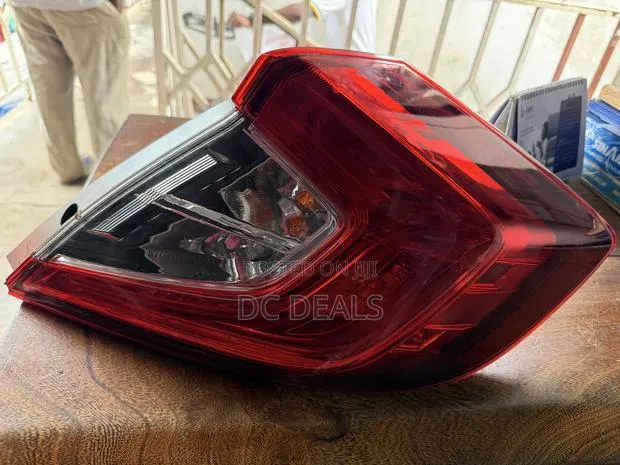 Honda Civic 2016,2017,2018,2019,2020,2021 Tail Light · Photo 1