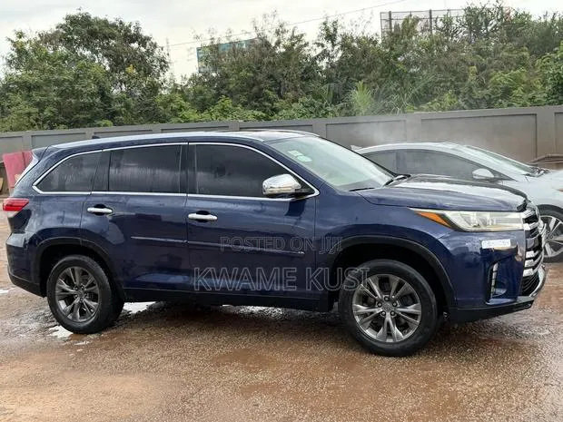 Toyota Highlander XLE V6 4x4 (3.5L 6cyl 6A) 2016 Blue · Photo 1