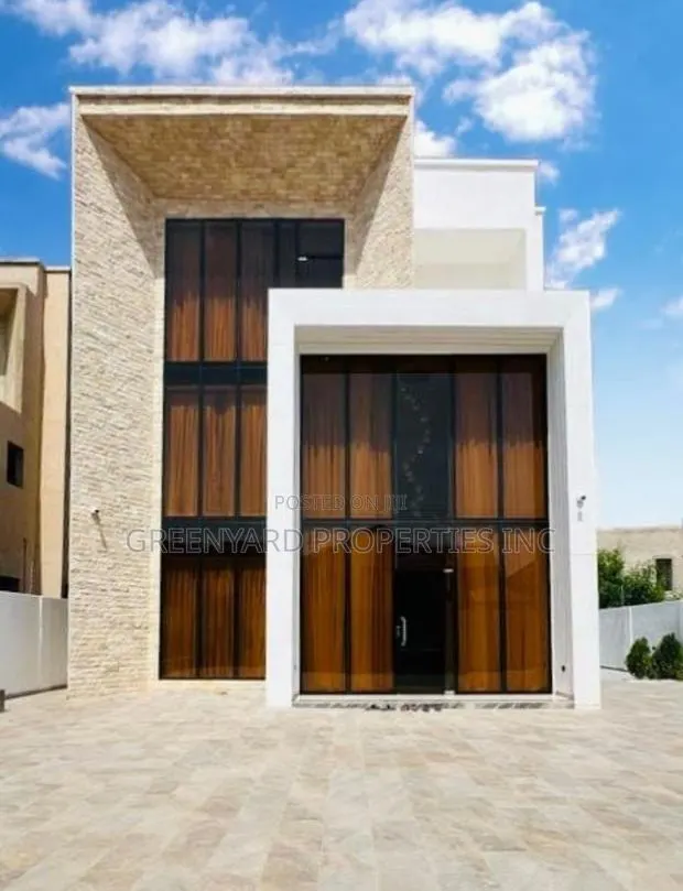 5bdrm Mansion in Ashaley Botwe for sale · Photo 1