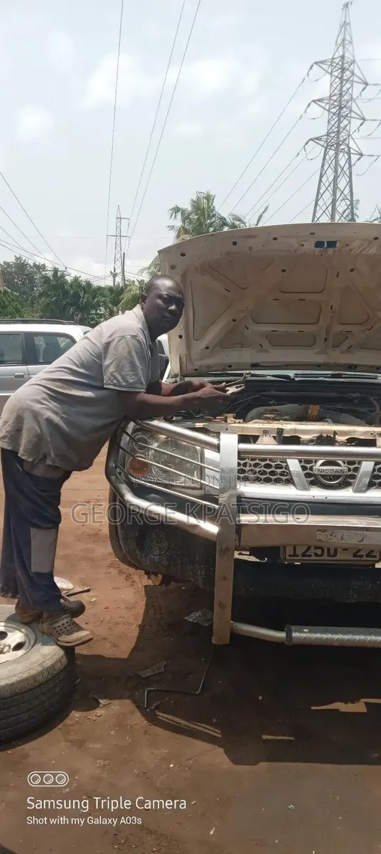 Car Mechanic · Photo 1