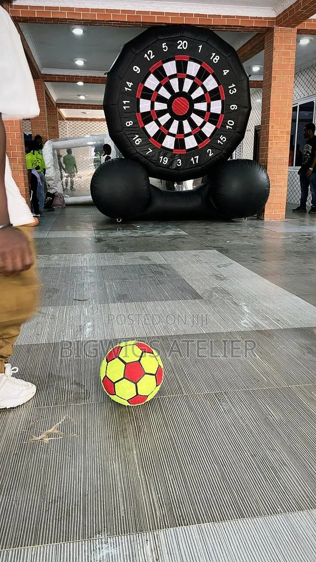 Giant Inflatable Target Dart · Photo 1